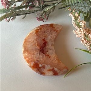 💎 Fire Quartz Crystal Moon Carving